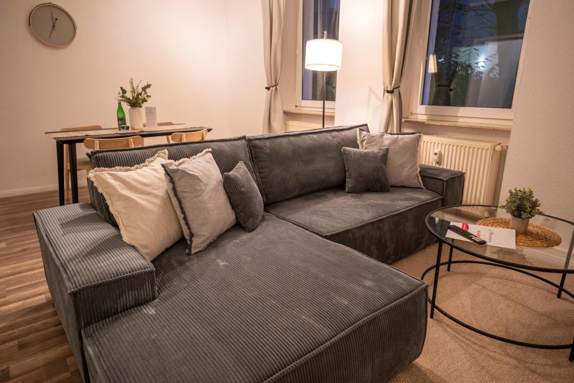 Rr - Spacious - - Parking * Magdeburg
